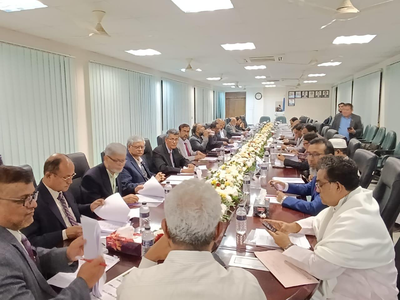 মাননীয় ভাইস-চ্যান্সেলর প্রফেসর ড. মোঃ আতিয়ার রহমান বাংলাদেশ বিশ্ববিদ্যালয় পরিষদের স্ট্যান্ডিং কমিটির ২৮২-তম সভায় যোগদান করেছেন